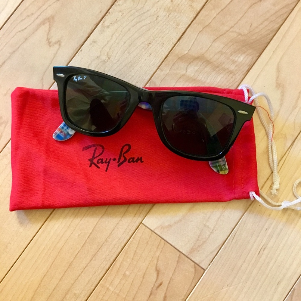BRAND NEW wayfarer ray bands